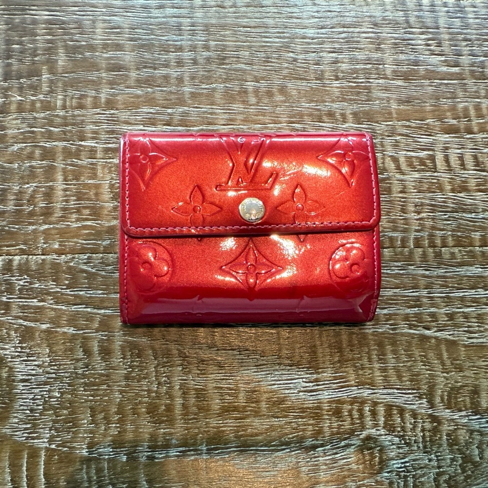Louis Vuitton Vernis Compact Wallet